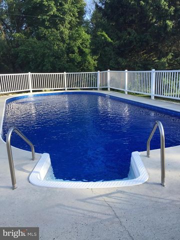 23 DEWALT DRIVE, Mechanicsburg, PA 17050