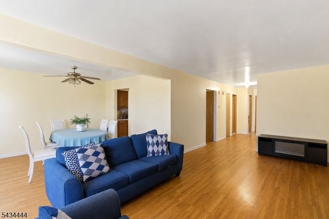 1109 Essex Ave, Linden City, NJ 07036