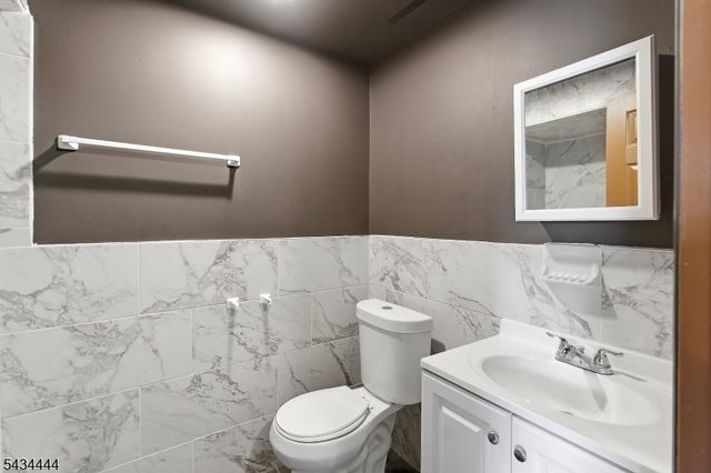 1109 Essex Ave, Linden City, NJ 07036