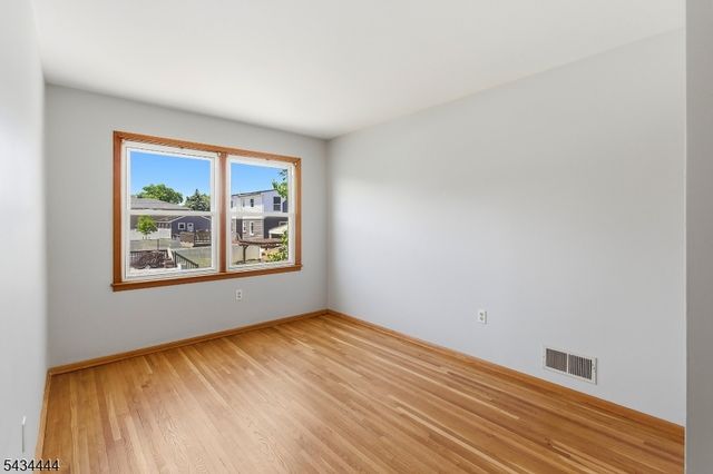 1109 Essex Ave, Linden City, NJ 07036