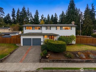 8804 209th Place SW, Edmonds, WA 98026