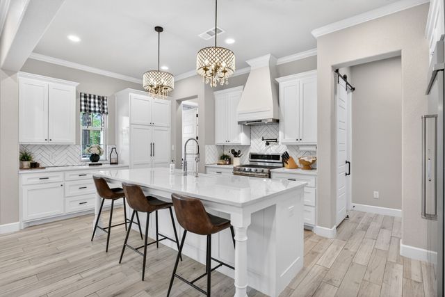 4004 Legend Trail, Granbury, TX 76049