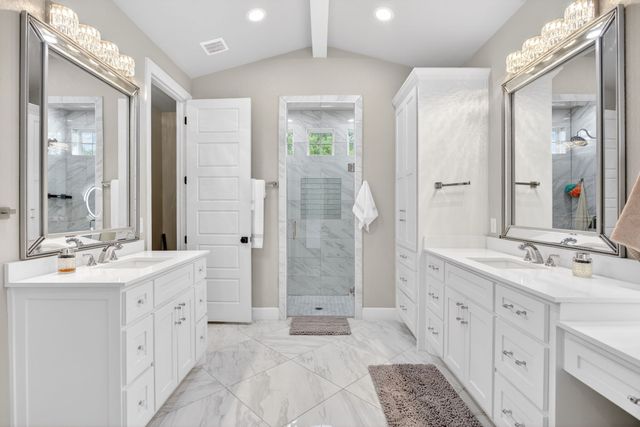 4004 Legend Trail, Granbury, TX 76049