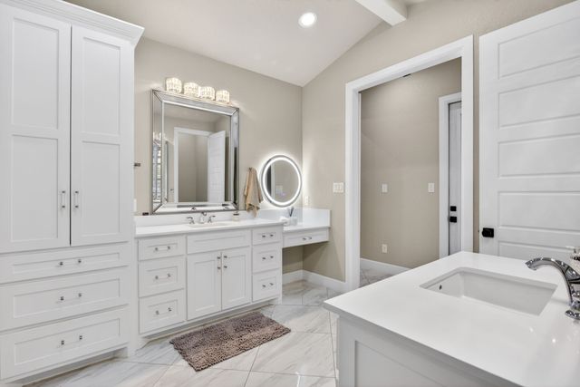 4004 Legend Trail, Granbury, TX 76049