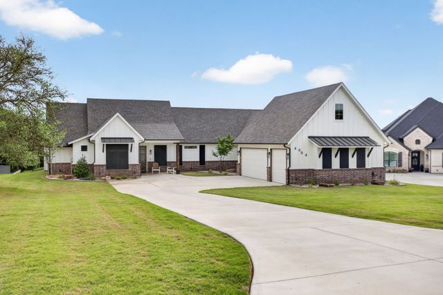 4004 Legend Trail, Granbury, TX 76049