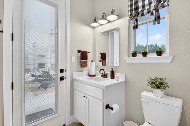 4004 Legend Trail, Granbury, TX 76049