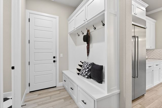 4004 Legend Trail, Granbury, TX 76049