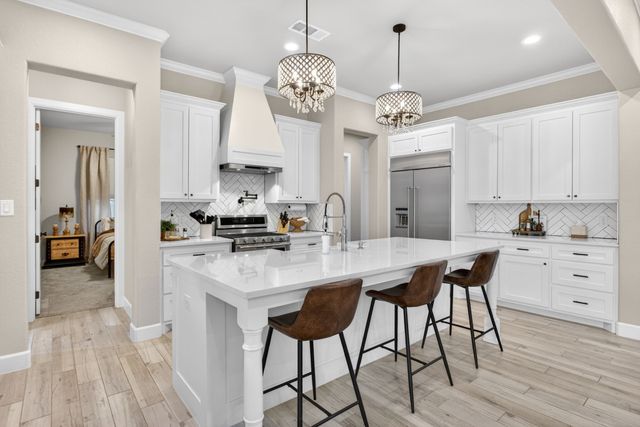 4004 Legend Trail, Granbury, TX 76049