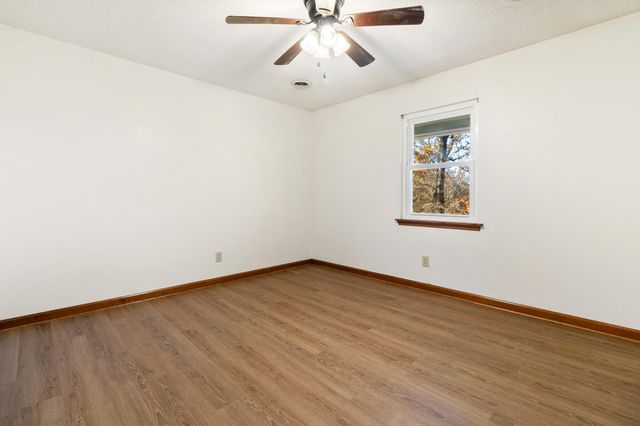 301 Live Oak Trail NE, Cleveland, TN 37323