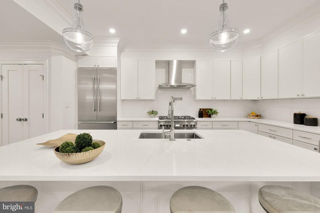 7928 16TH ST NW, Washington, DC 20012