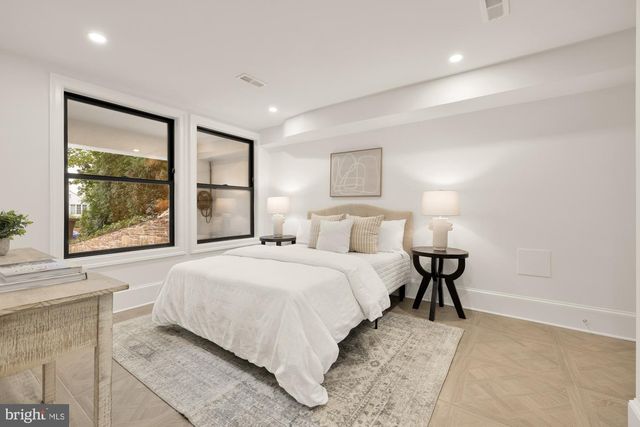 7928 16TH ST NW, Washington, DC 20012