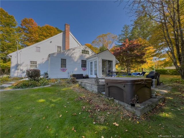 81 Currituck Road, Newtown, CT 06470