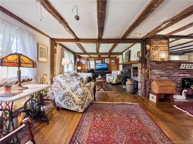 81 Currituck Road, Newtown, CT 06470