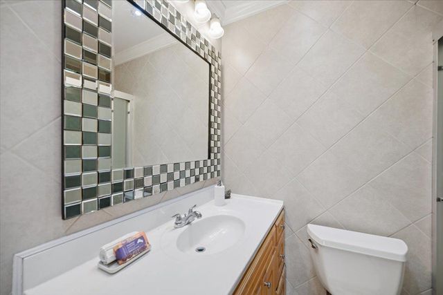 31 Northumberland Avenue, Redwood City, CA 94063