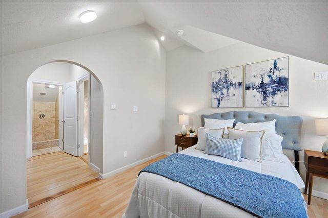 31 Northumberland Avenue, Redwood City, CA 94063