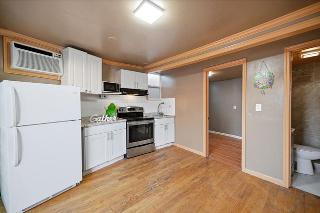 31 Northumberland Avenue, Redwood City, CA 94063