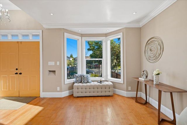 31 Northumberland Avenue, Redwood City, CA 94063