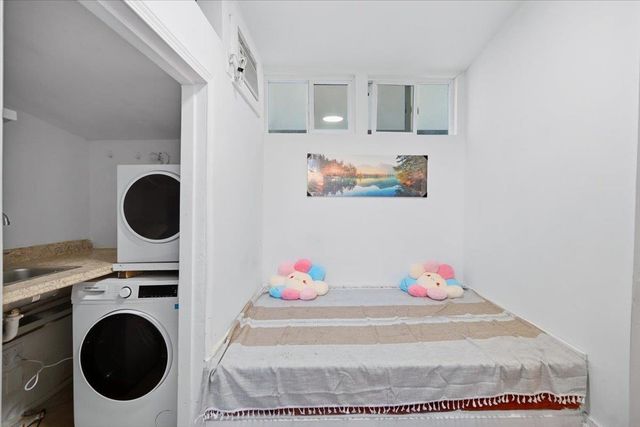 31 Northumberland Avenue, Redwood City, CA 94063