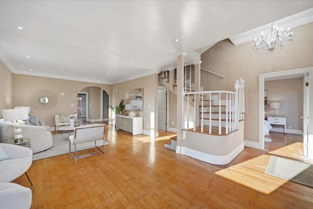 31 Northumberland Avenue, Redwood City, CA 94063