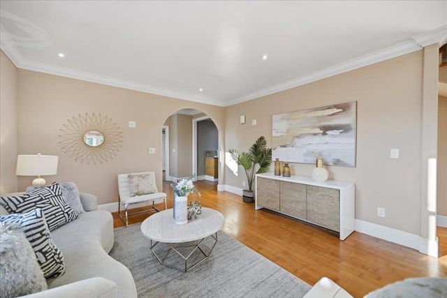 31 Northumberland Avenue, Redwood City, CA 94063