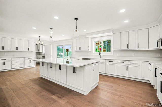 56350 Willow Creek Boulevard, Utica, MI 48316