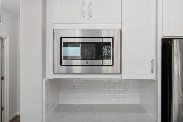691 Solar Lane, Clovis, CA 93619