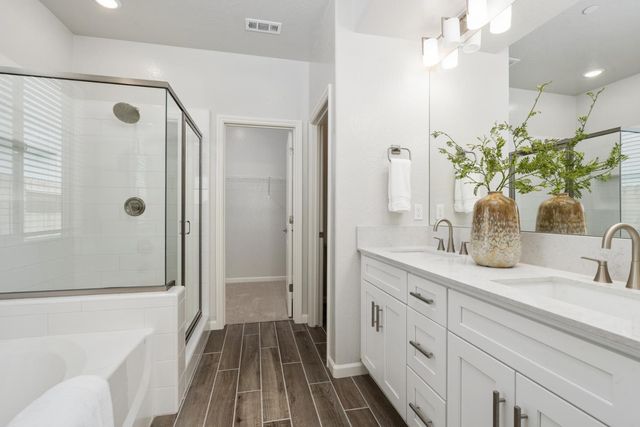 691 Solar Lane, Clovis, CA 93619