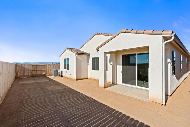 691 Solar Lane, Clovis, CA 93619