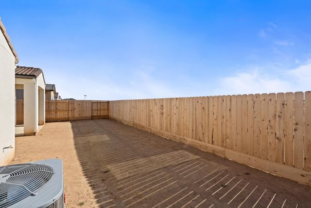 691 Solar Lane, Clovis, CA 93619
