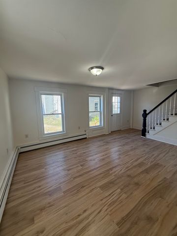 5 Evans Court, Franklin, NH 03235