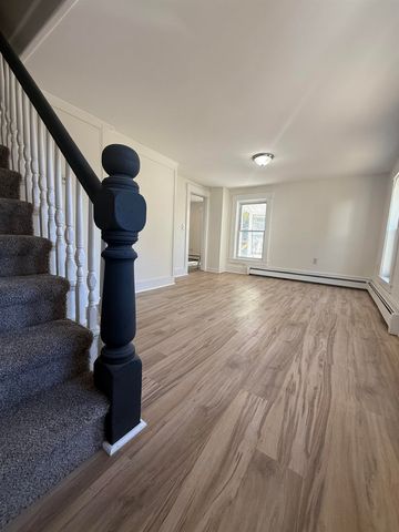 5 Evans Court, Franklin, NH 03235