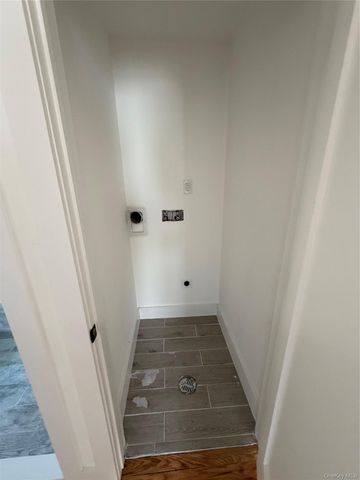 342 E234th Street 1, Bronx, NY 10470