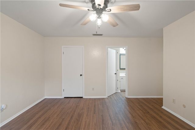 913 Pyramid Dr, Corpus Christi, TX 78412