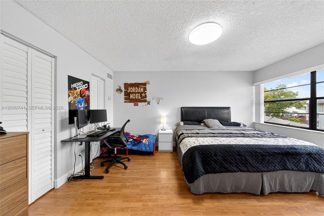 6912 SW 110th Ave, Miami, FL 33173