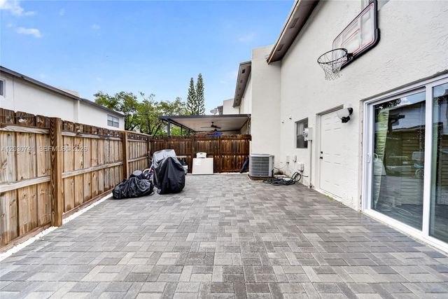 6912 SW 110th Ave, Miami, FL 33173