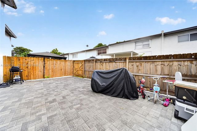 6912 SW 110th Ave, Miami, FL 33173