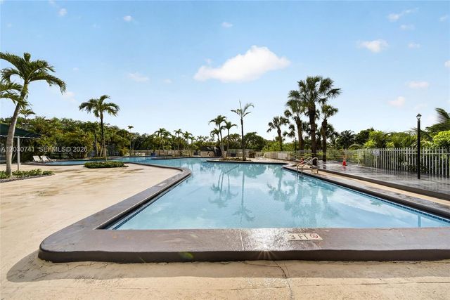 6912 SW 110th Ave, Miami, FL 33173