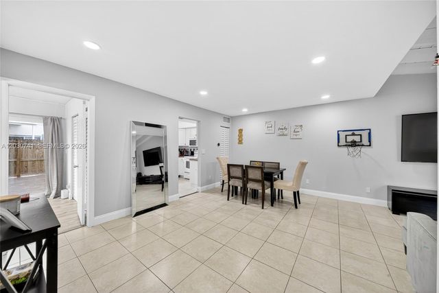 6912 SW 110th Ave, Miami, FL 33173