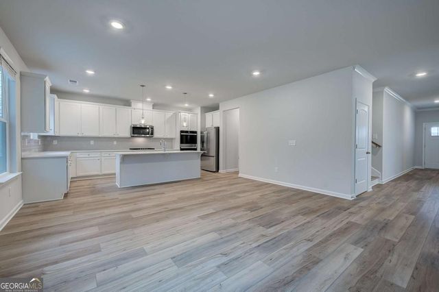 186 Crabbswood Drive, Mcdonough, GA 30253
