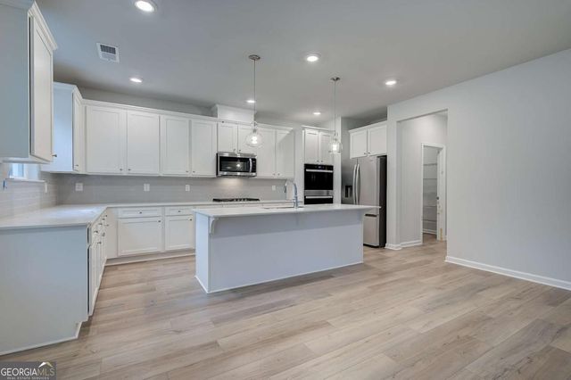 186 Crabbswood Drive, Mcdonough, GA 30253