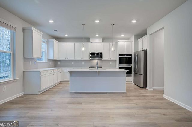 186 Crabbswood Drive, Mcdonough, GA 30253