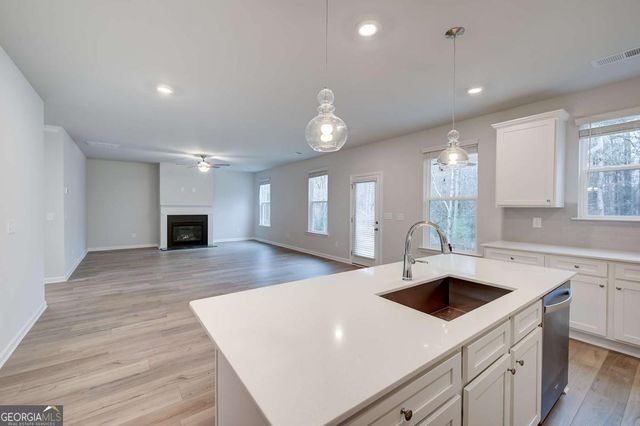 186 Crabbswood Drive, Mcdonough, GA 30253
