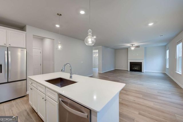 186 Crabbswood Drive, Mcdonough, GA 30253