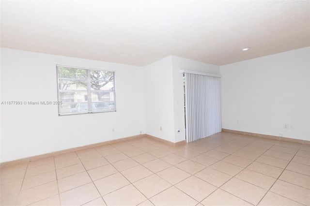 1227 SW 46th Ave 309, Pompano Beach, FL 33069