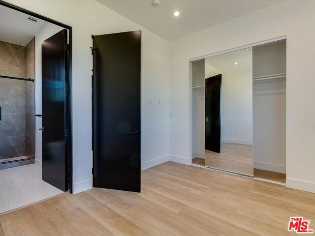 2817 S Redondo Boulevard, Los Angeles, CA 90016