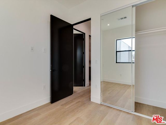 2817 S Redondo Boulevard, Los Angeles, CA 90016