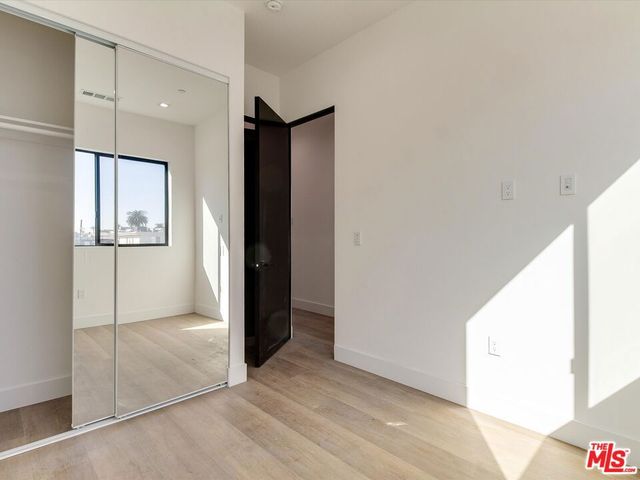 2817 S Redondo Boulevard, Los Angeles, CA 90016