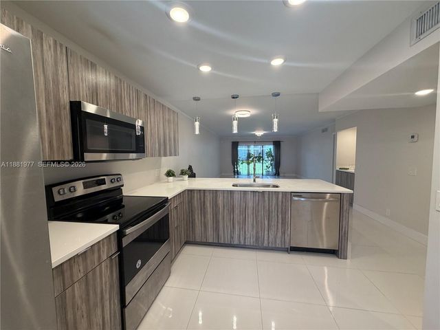 16531 Blatt Boulevard 103, Weston, FL 33326