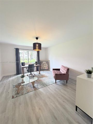 16531 Blatt Boulevard 103, Weston, FL 33326