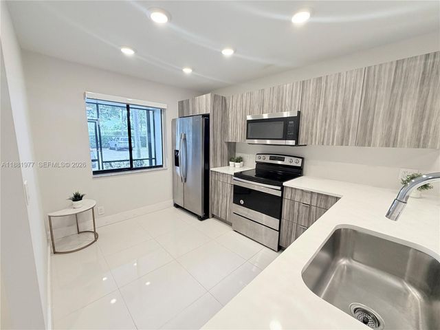 16531 Blatt Boulevard 103, Weston, FL 33326